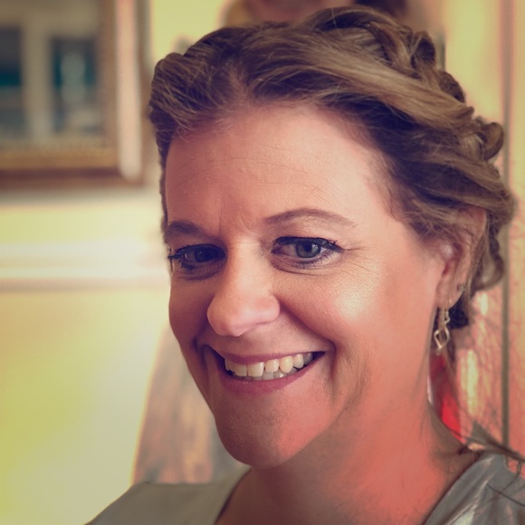 Meet your Posher, Lindsay - Picture 1 of 1